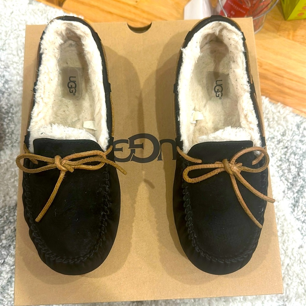 Uggs slippers